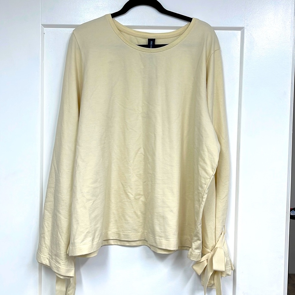 Sweat shirt - with bows on sleeves